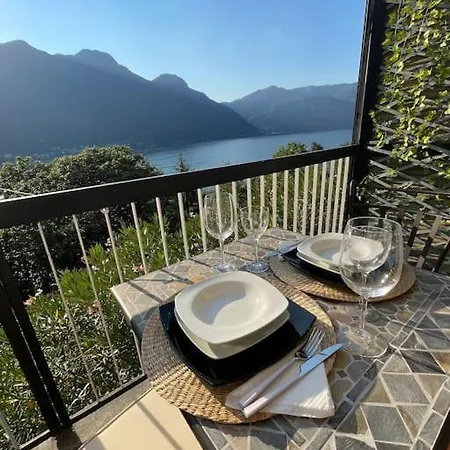 House - View & Solarium Daire Nesso