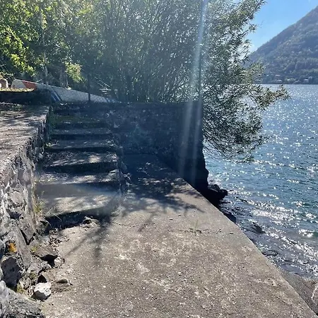 House - View & Solarium Daire Nesso